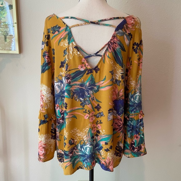 Gold Floral Bell Ruffle Sleeve Cross Back Top - Picture 5 of 6